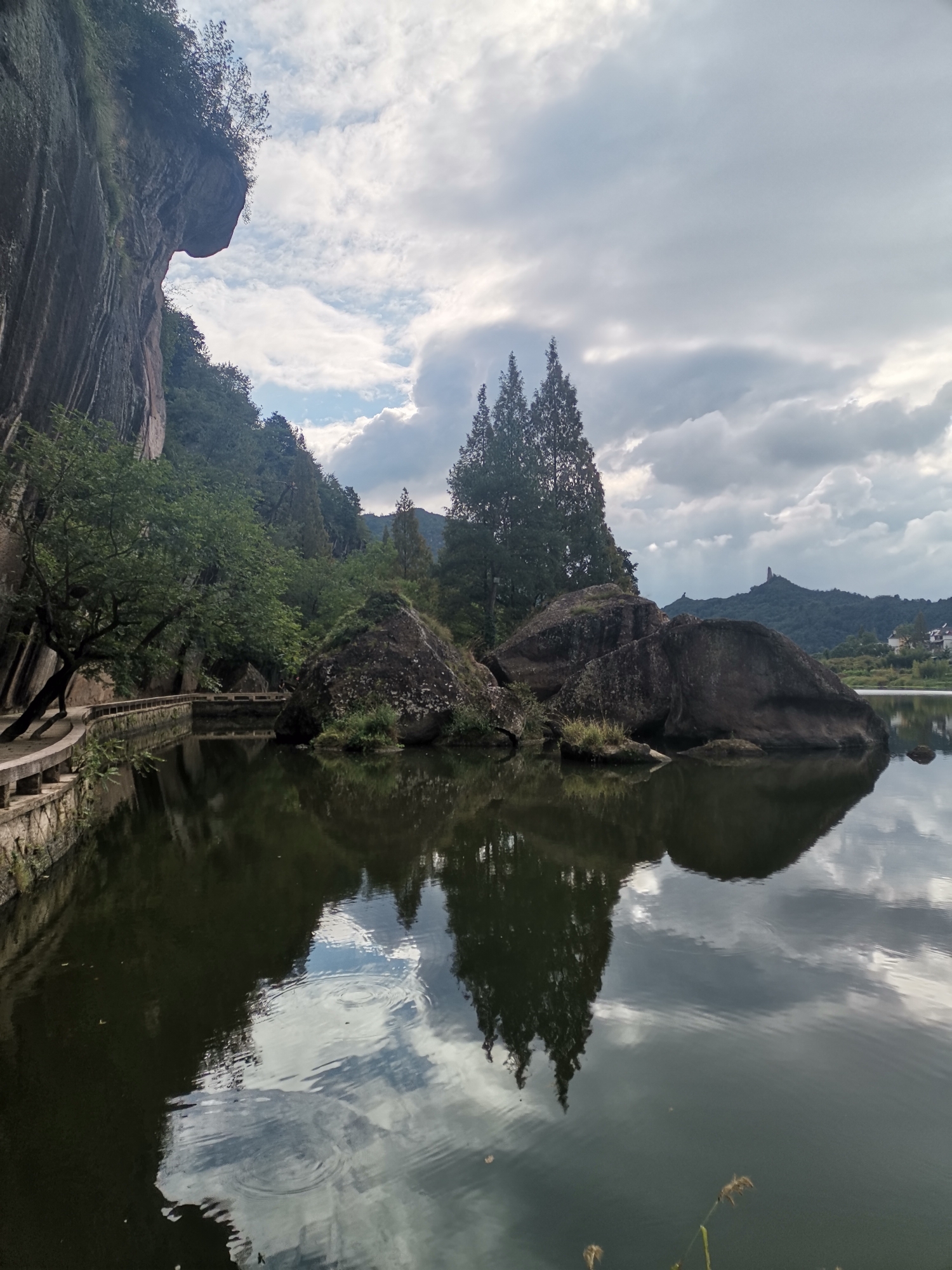 缙云仙都 道士下山