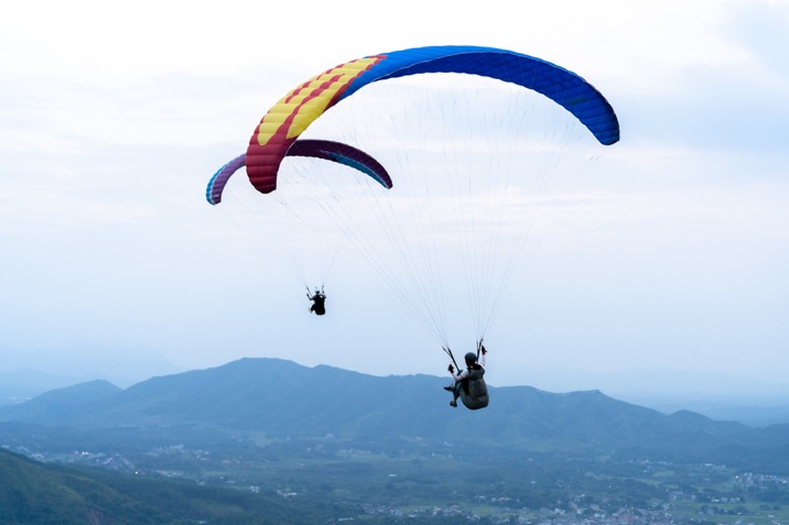 林州太行山滑翔伞横跨两省飞行体验跳伞三角翼直升机赠送全程专业视频
