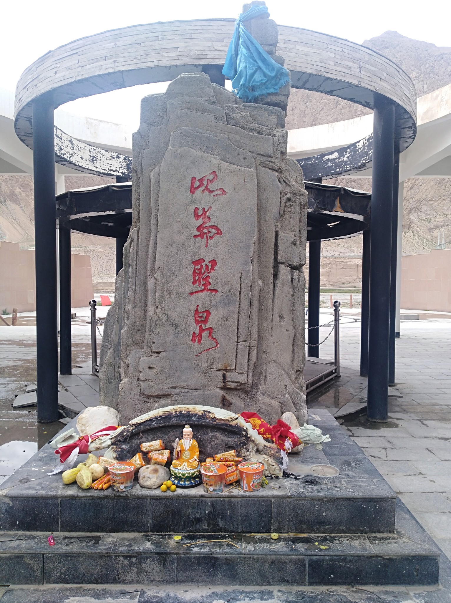 甘陇路上210青海青藏线昆仑圣泉