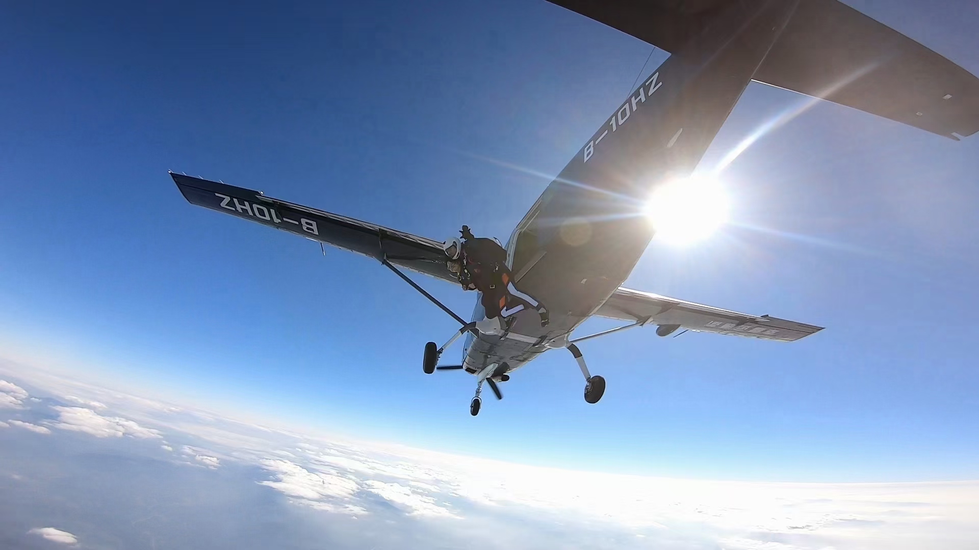 福建厦门三明沙县跳伞体验3000米4000米可选高度刺激挑战自我专业教练