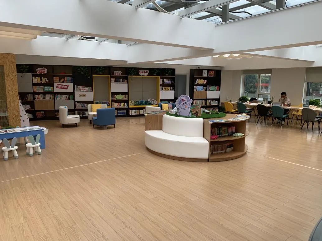 杭州书房上城区图书馆望江分馆拍了拍你