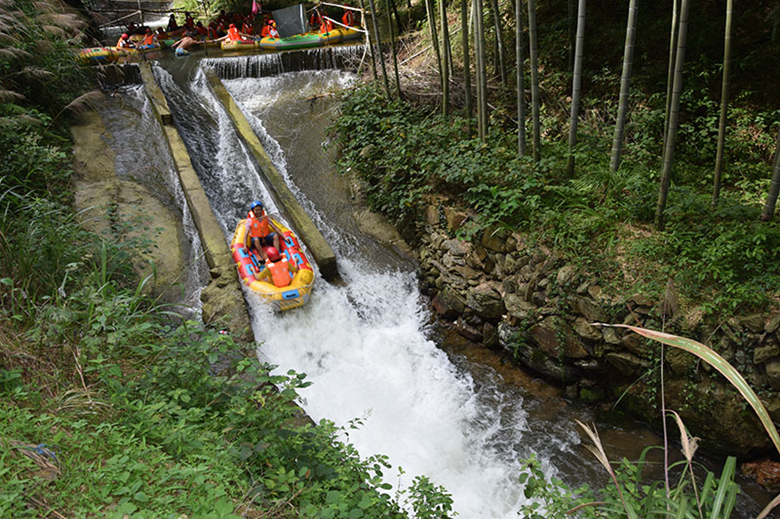 清凉漂流 宜昌横鼎漂流一日游 远安横鼎漂流宜昌旅游天天发团/市区