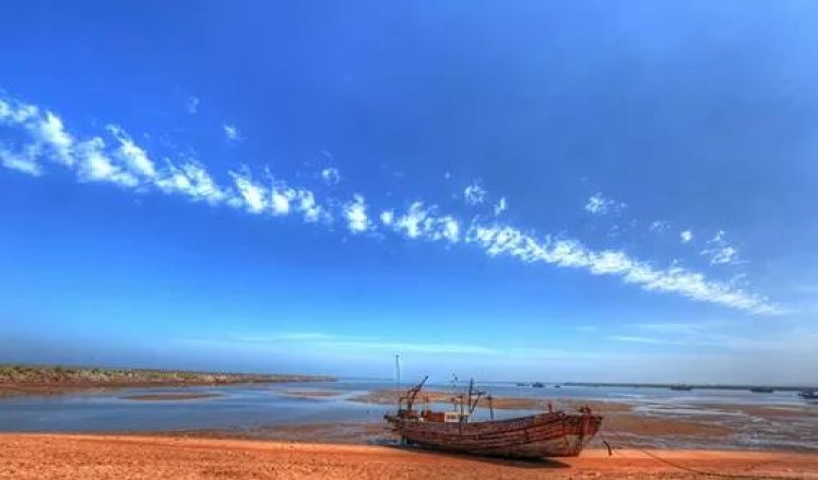 沈阳起止大连将军石2日游五星海温泉私人海滩赶海豪华别墅住宿