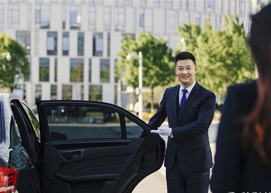 接送站郑州东站市区酒店接送站独立用车出发时间自由专业司机接送无忧