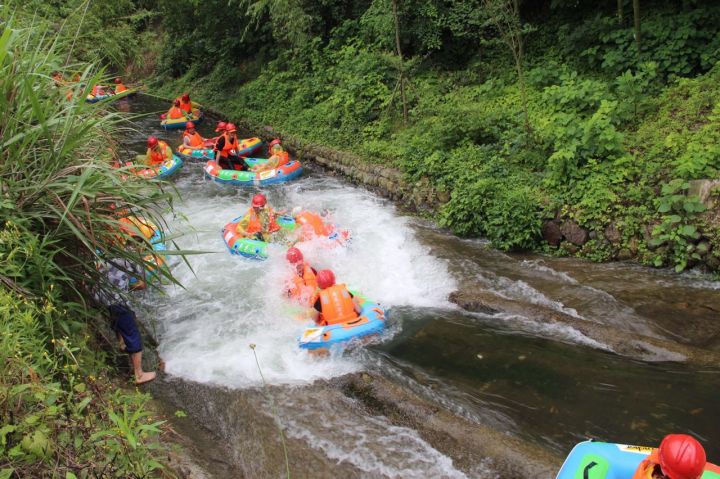 安吉荷花山漂流门票安吉漂流门票余村