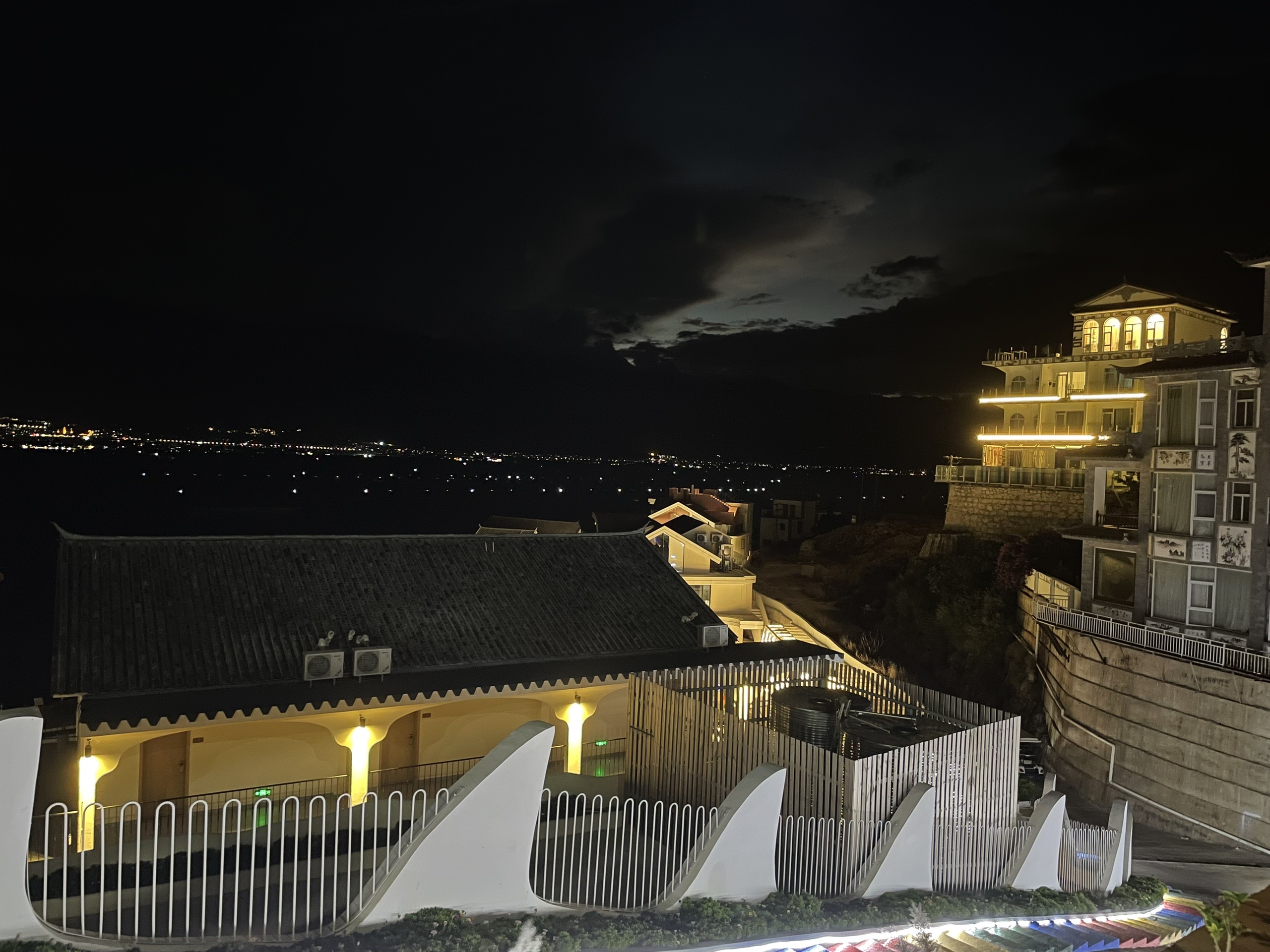 大理美食-花醉·Live House酒吧