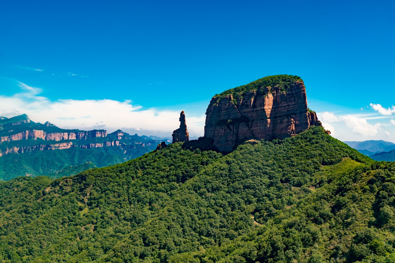 【赞皇景点图片】嶂石岩国家级风景...