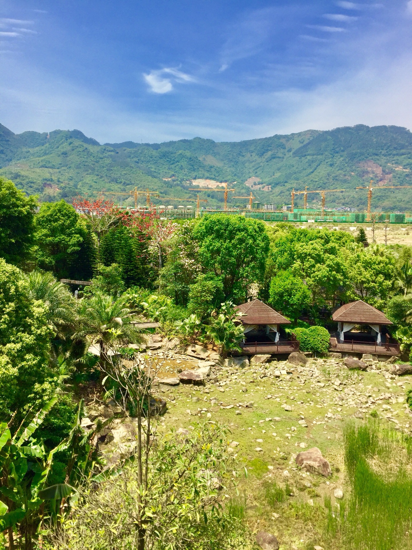 春色迷人,遠看近看皆風景的福州溪山溫泉度假村,福州旅遊攻略 - 馬