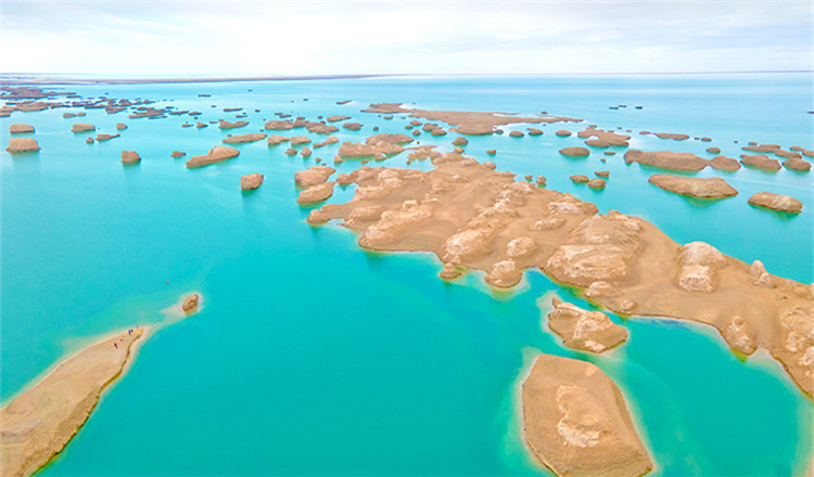 湖 茶卡鹽湖 東臺吉乃爾湖 水上雅丹 艾肯泉 茫崖翡翠湖 火星營地