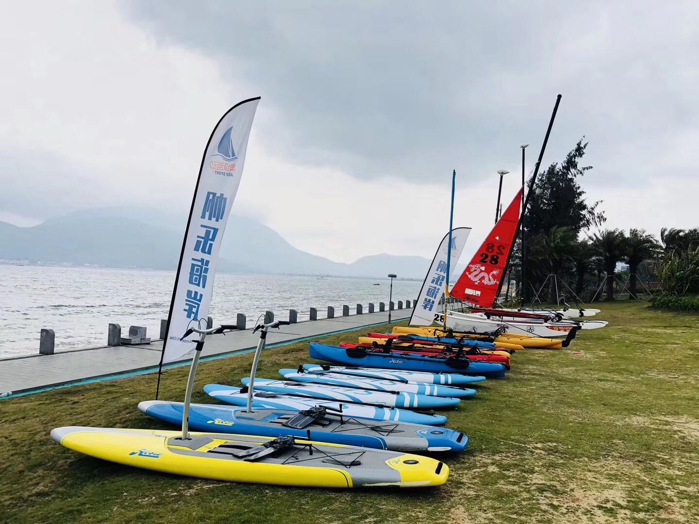 皮划艇这是目前海边基地针对新手第一次 游玩专门推出的体验型项目