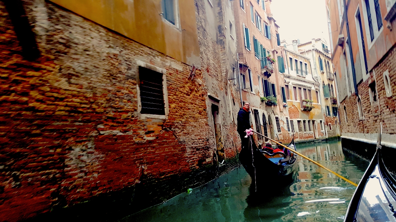 為什么歐洲人認(rèn)為兩個(gè)輪子的旅行比四個(gè)輪子的旅行更高級(jí)？ 