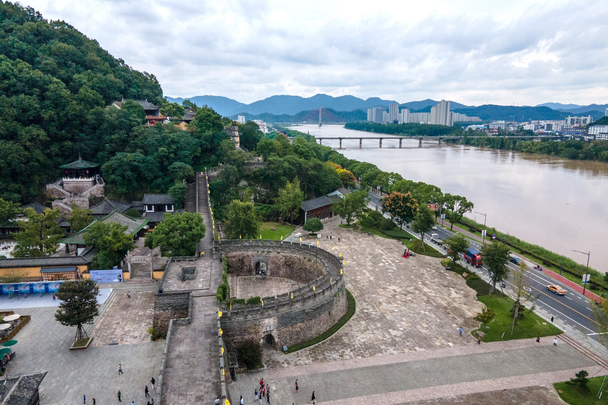 临海漫游记感受这座千年古城的古韵与新潮