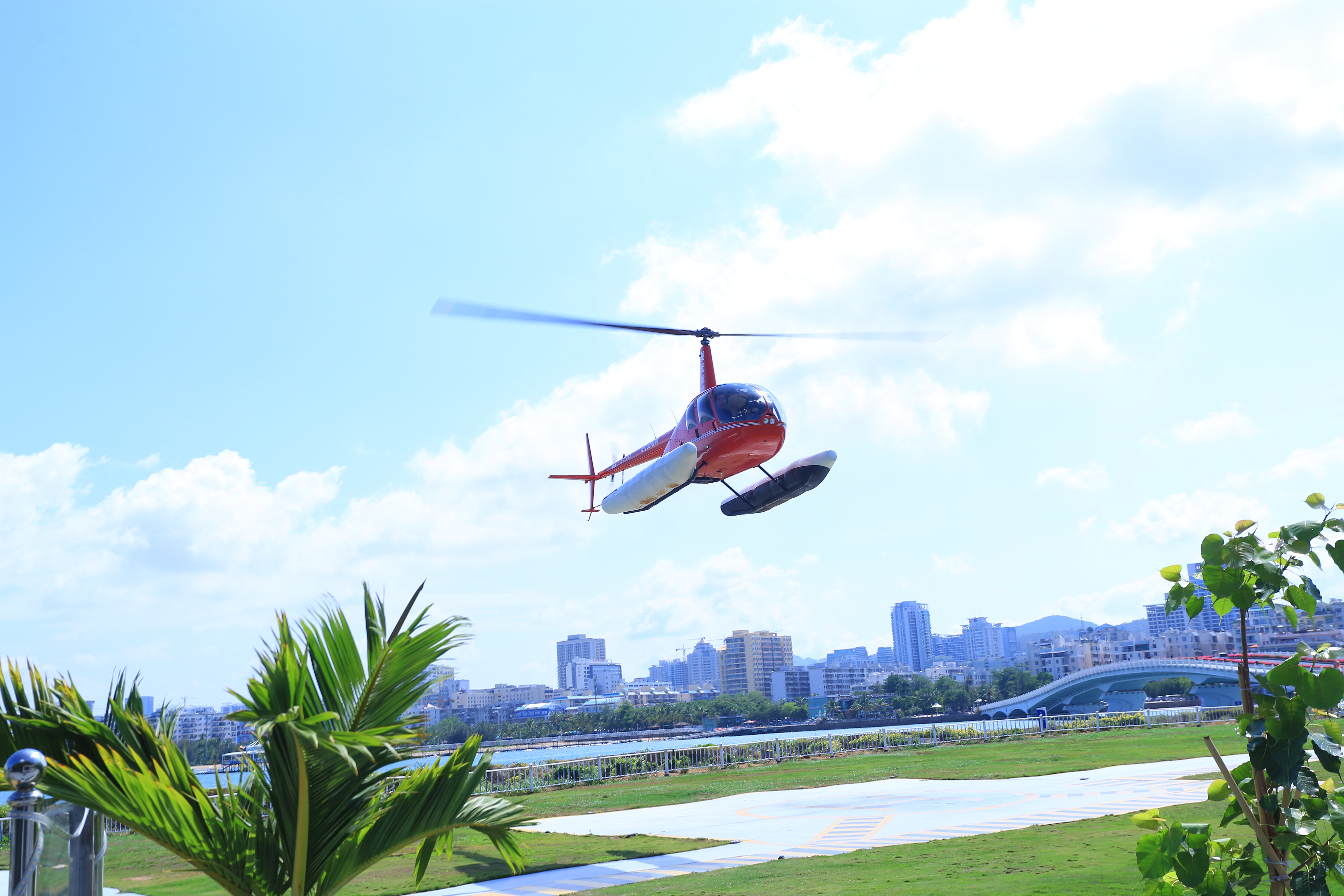 海南三亞鳳凰島直升飛機體驗高空瀏覽鳳凰島三亞灣海月廣場椰夢長廊