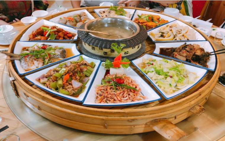 空座率 高速一站直达/景区不喝茶/车上不导购/真纯玩 客家风味圆笼