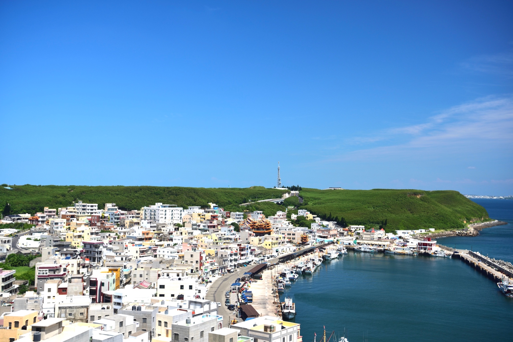 400风的日子938/1晚风轻拂澎湖湾 白浪逐沙滩 没有椰林坠斜阳 只是一