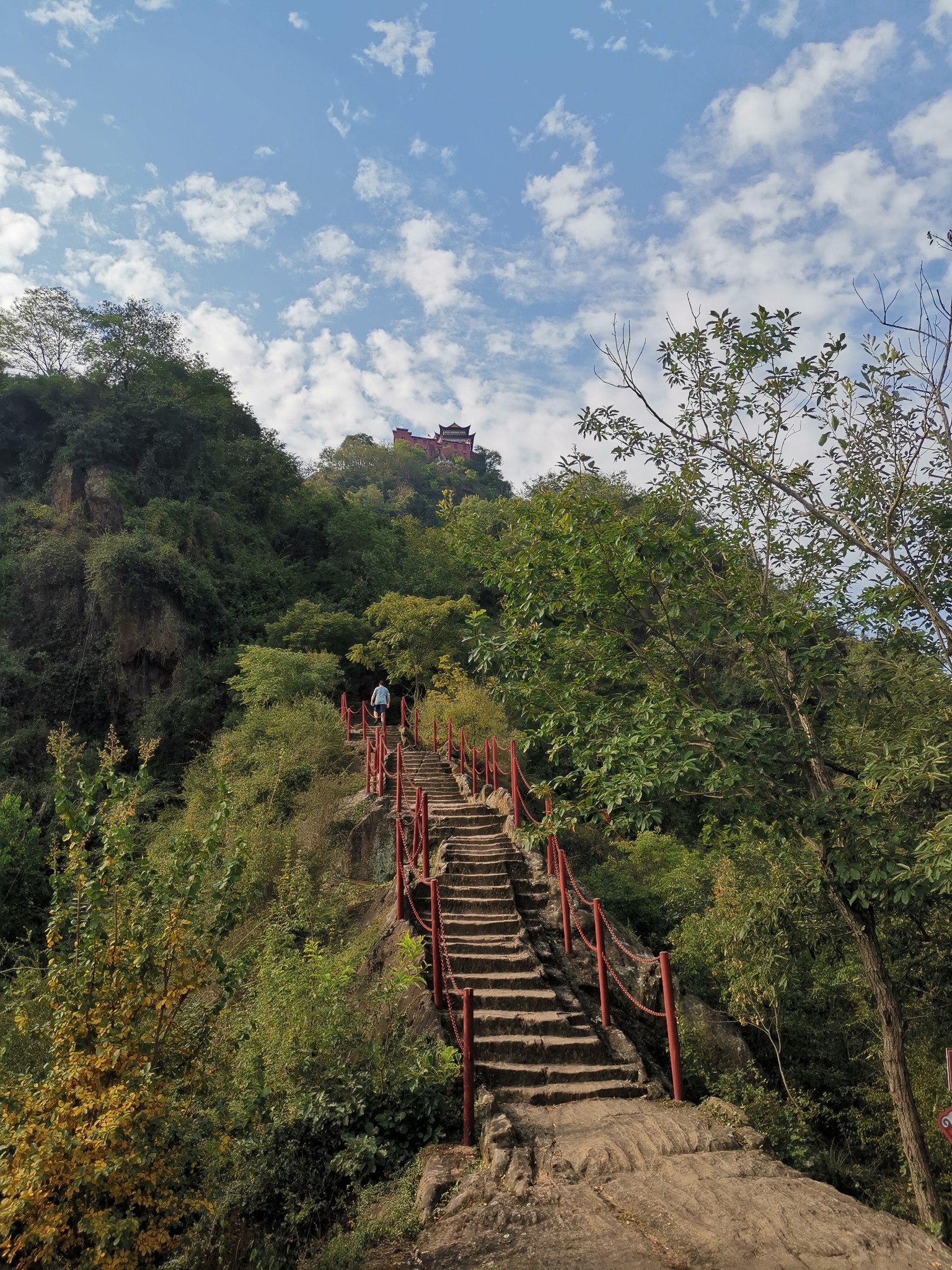 远安鸣凤山