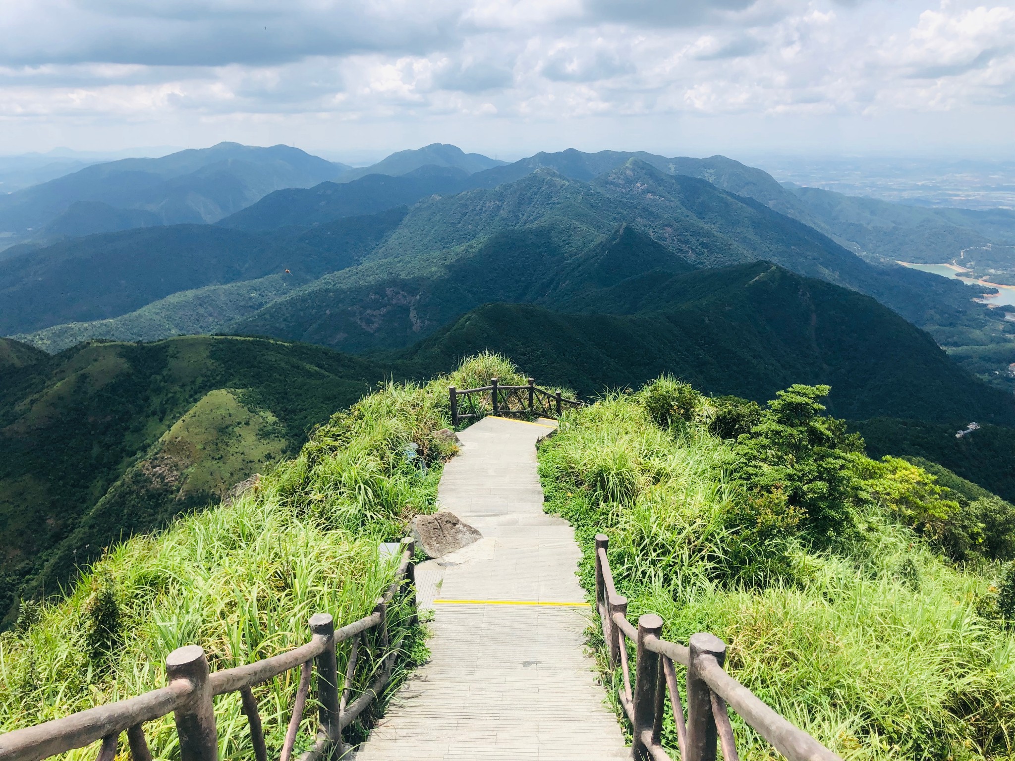 东莞·银瓶山 海拔:898m!