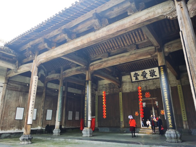 徽州古村怎么选 12 CoUBXl Yo1CAVIEVABmLJNwU55A464