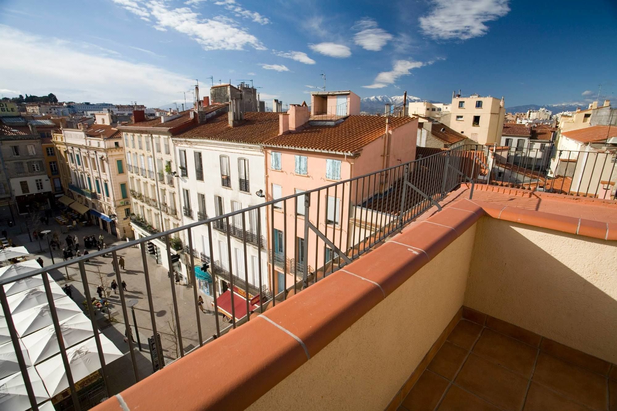 Suites Coronell d'En Vila