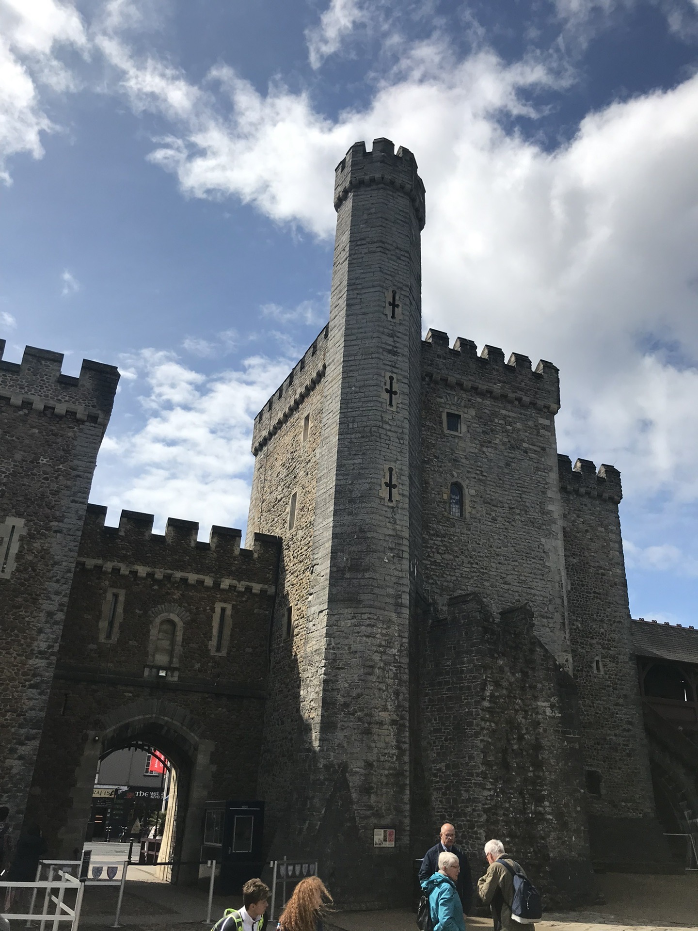 花園內的童話古堡-卡迪夫城堡(cardiff castle),加的夫自助遊攻略