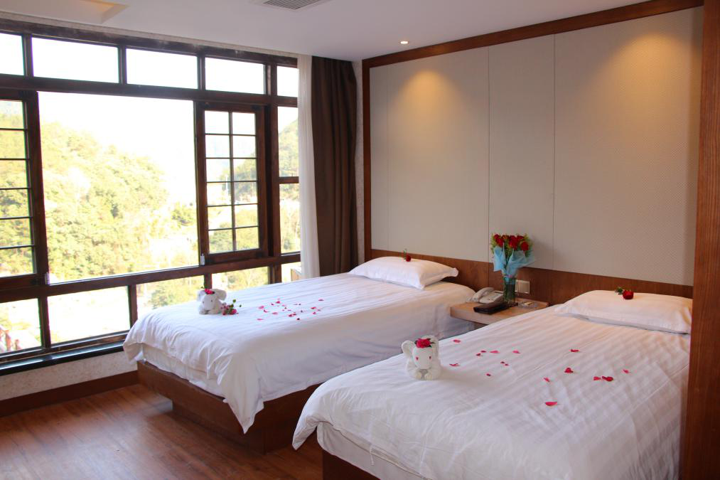 温州泰顺玉龙山氡泉酒店2天1晚住宿套餐含双人早餐双人室外温泉票