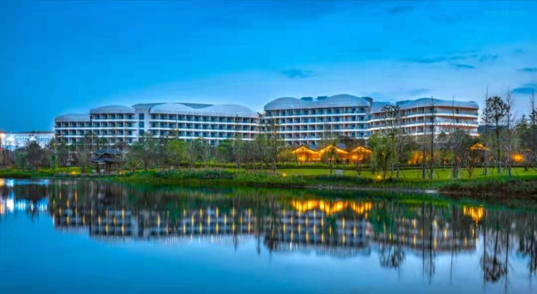 成都融创堇悦酒店1晚双人融创乐园双人自助早餐