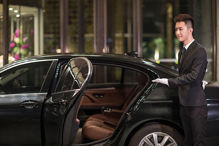 丽江接送机专车接送晚点等候丽江机场丽江古城束河古镇