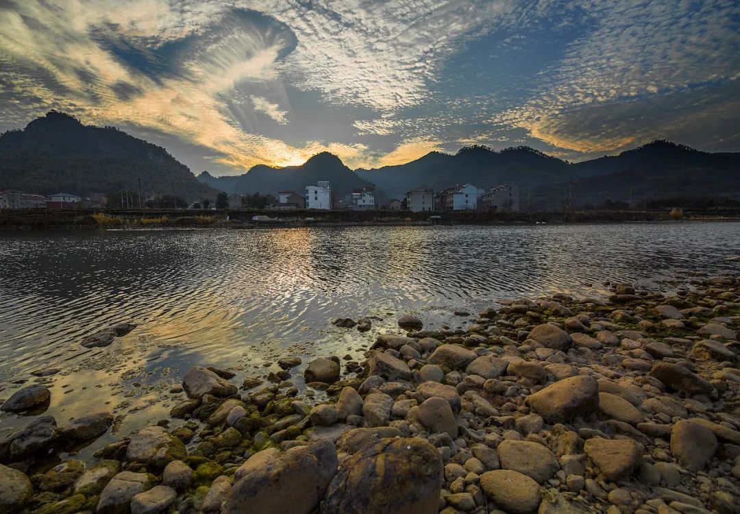 镜岭,谁还没有几个千年古村?