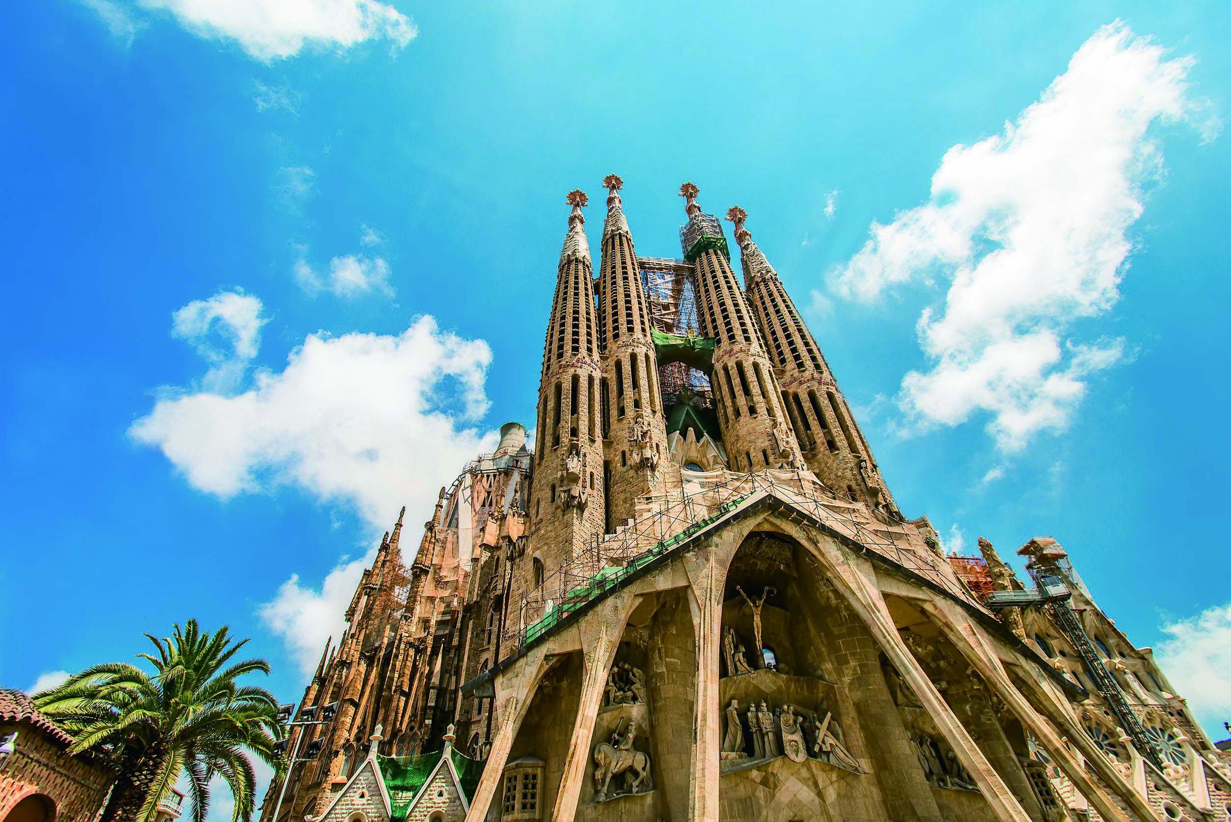 赠接送机西班牙马德里巴塞罗那格拉纳达葡萄牙里斯本9日游纯玩团保证