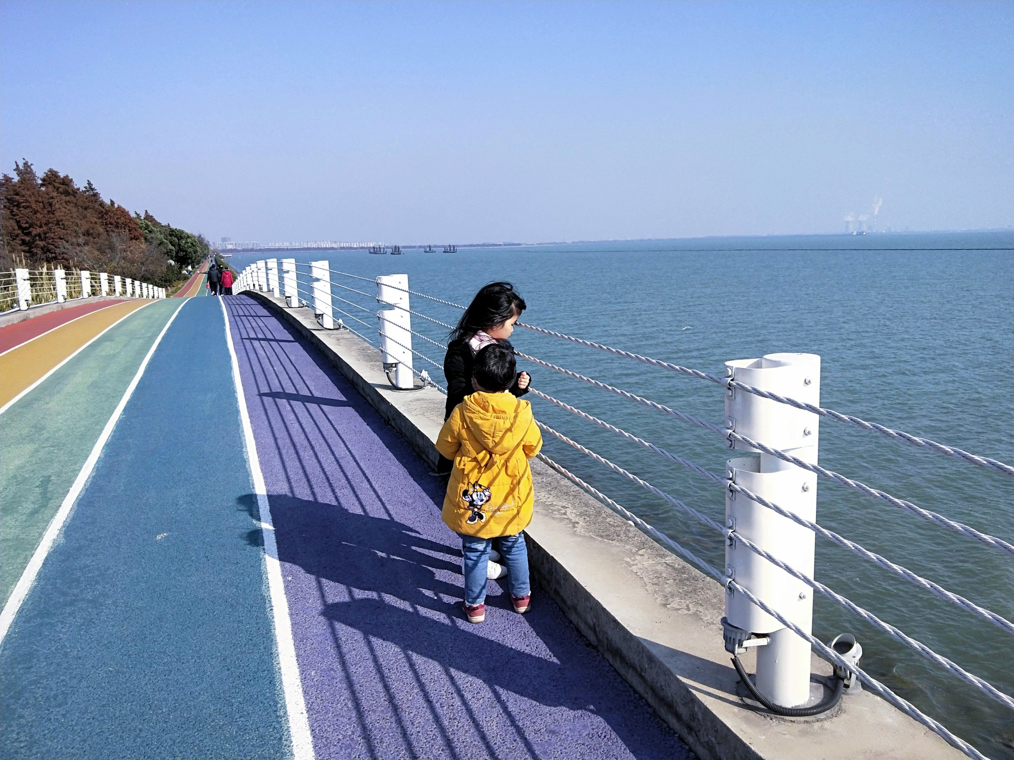 无锡南的太湖彩虹步道