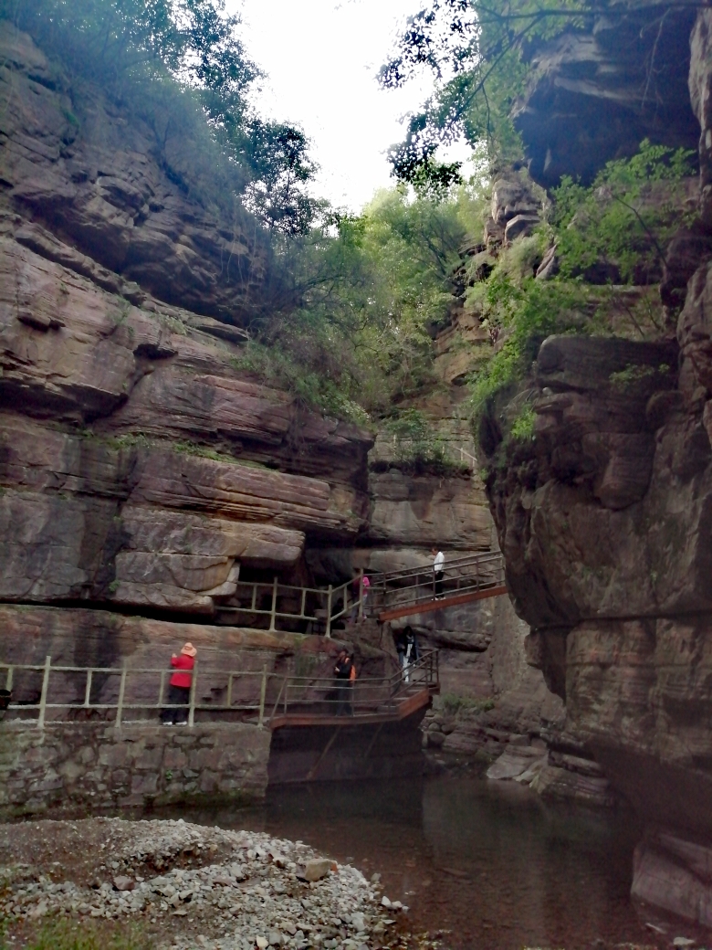 行走辉县南坪丹分沟