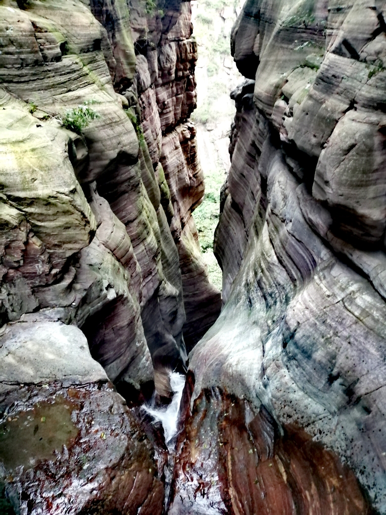 行走辉县南坪丹分沟