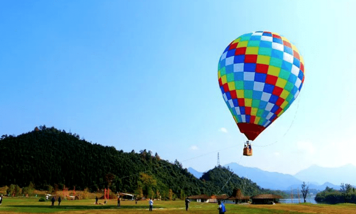 临安风之谷网红打卡寻找童趣一日团建行在大草坪上放松你的身心周边游
