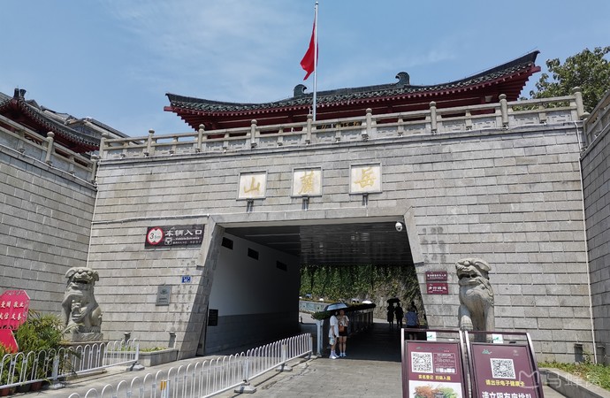 岳麓山东门旅游图片,岳麓山东门自助游图片,岳麓山东门旅游景点照片