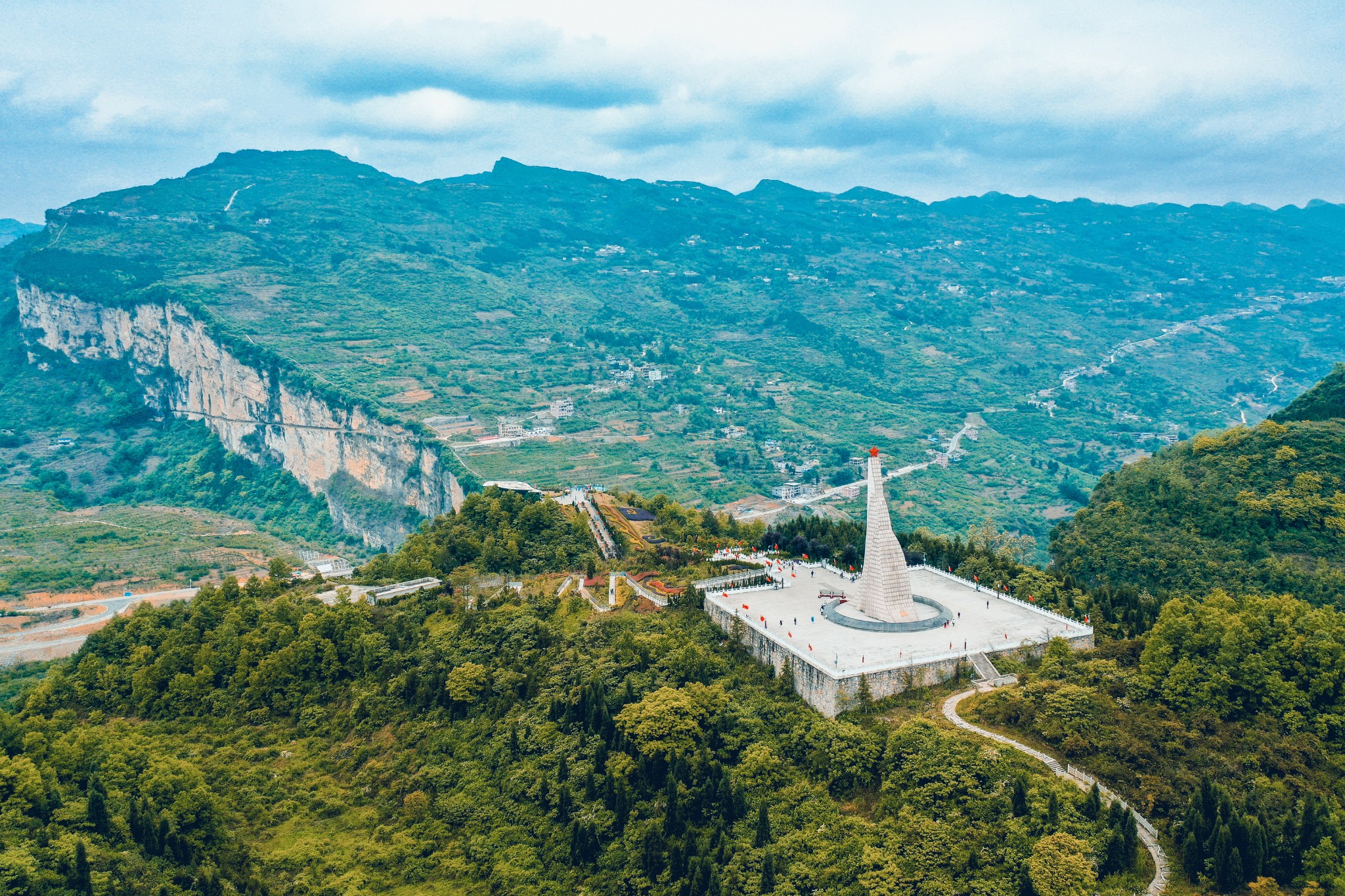 威信 县, 四川 叙永 县, 贵州毕节市七星关区),位于 云南 省 镇雄 县