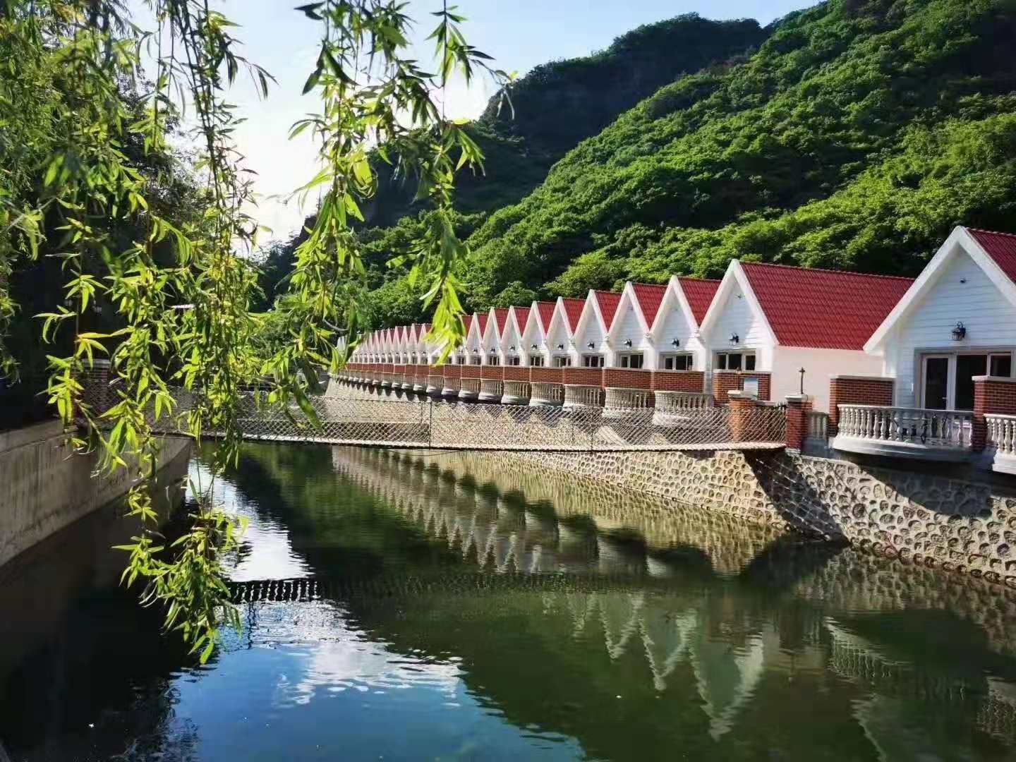 桓仁漫谷度假小镇酒店2天1晚住宿赠送早餐赠小镇门票