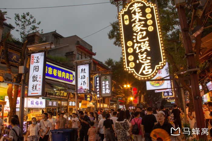 西安当地人真的会去回民街吗回民街的小吃到底是不是正宗的为什么游客