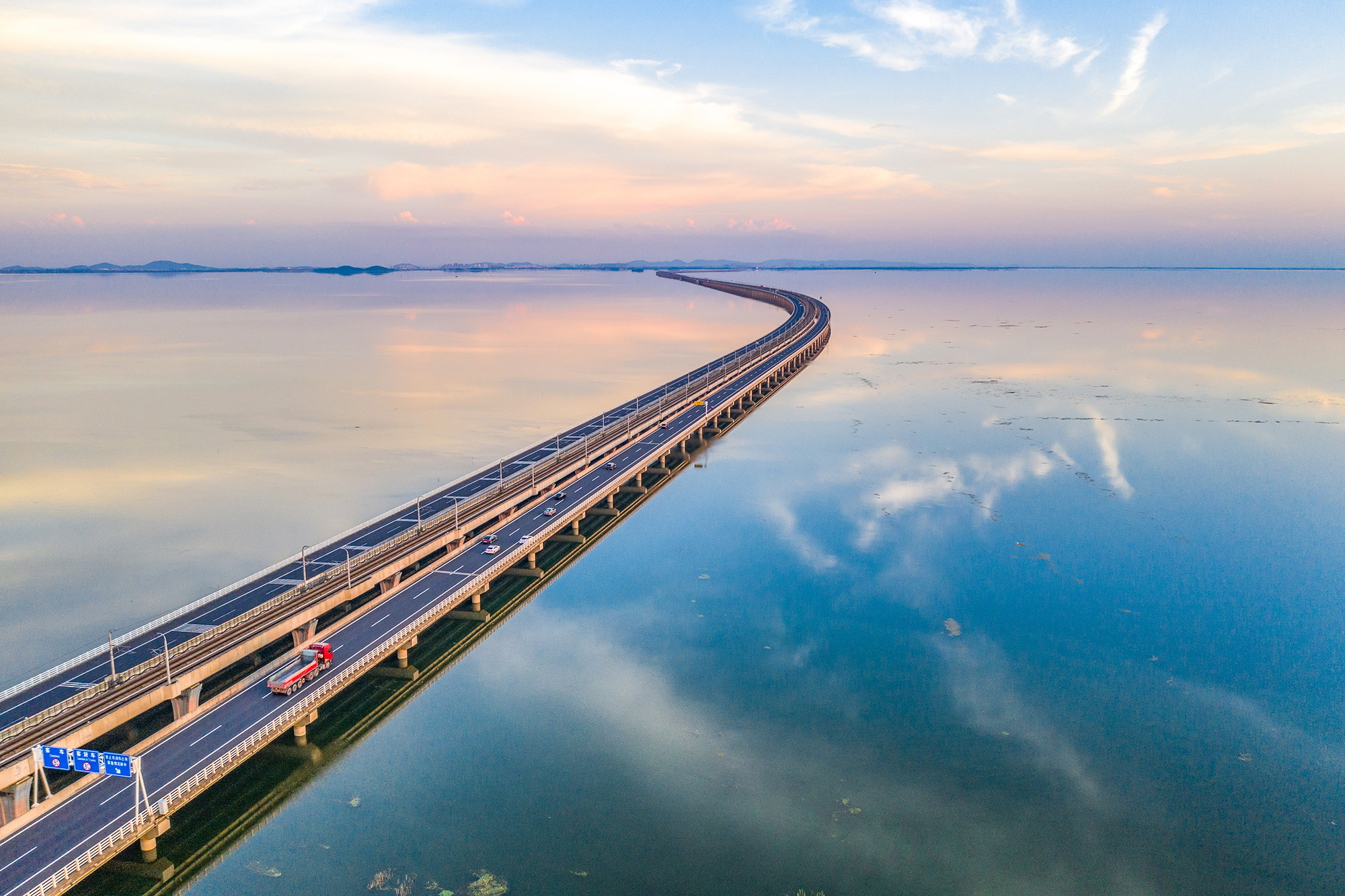 石臼湖南京天空之镜火了