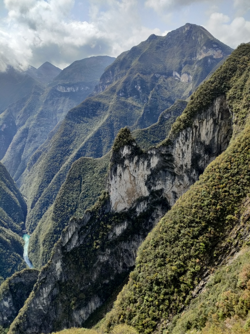 追着春光  去玩心动~巫溪兰英大峡谷、石柱刀片...