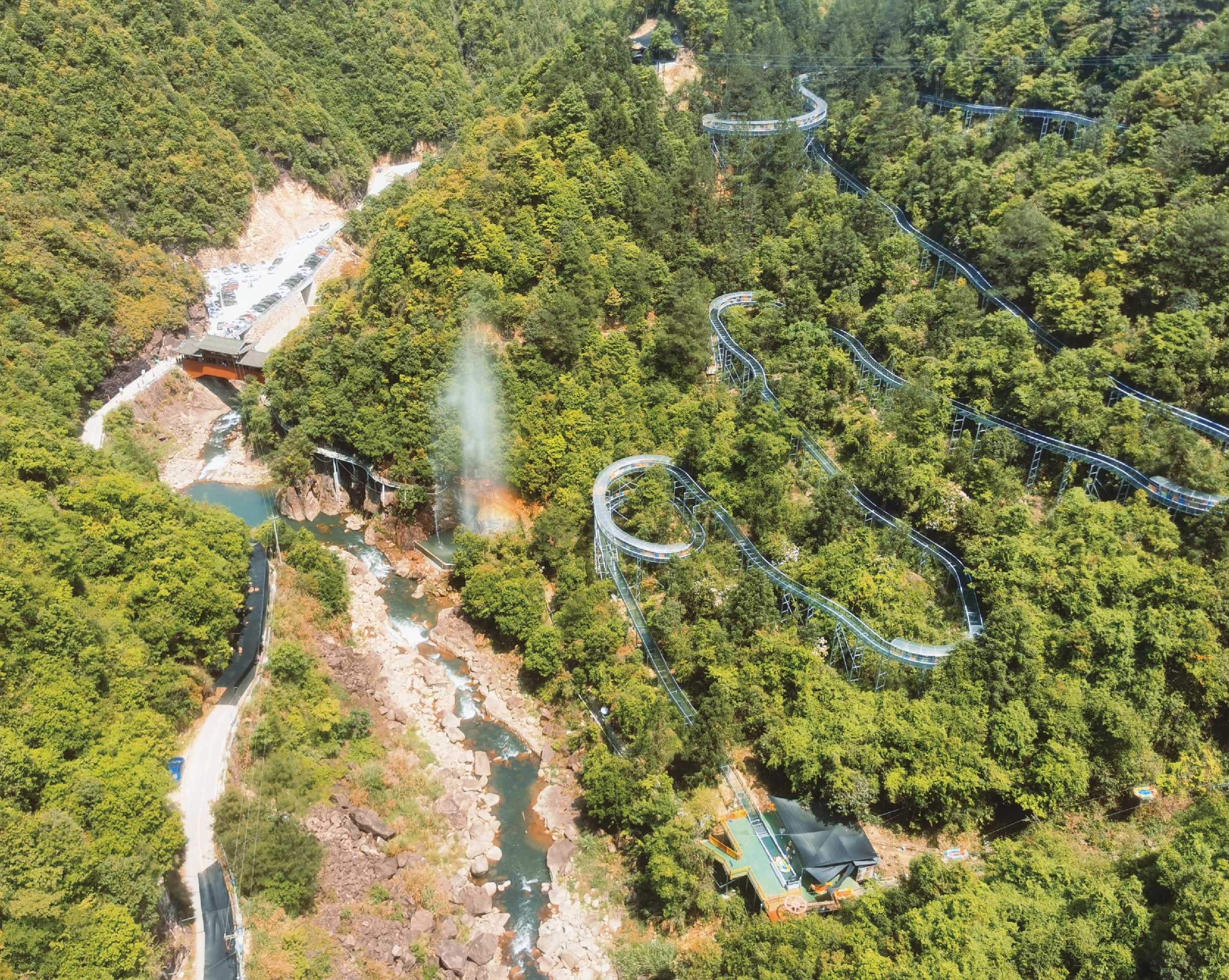 犀溪玻璃桥套票总共包含6个项目
1.玻璃栈道
2