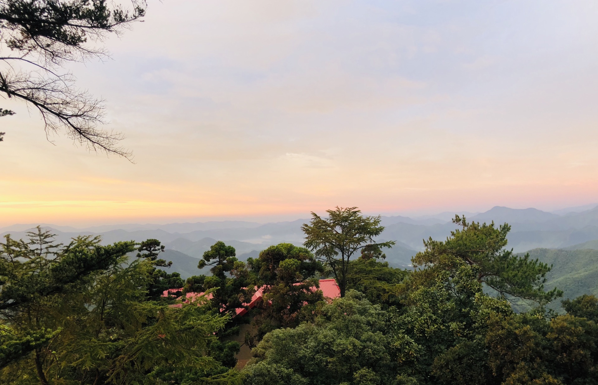 2018年盛夏莫干山99徒步環山公路