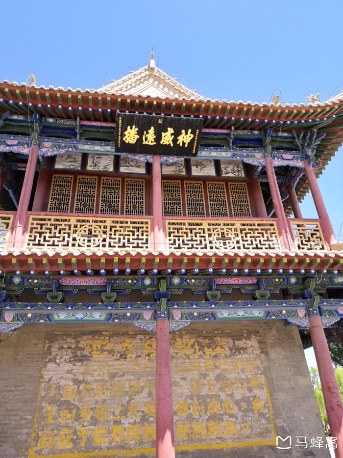 阳关玉门关嘉峪关哪个更值得一游