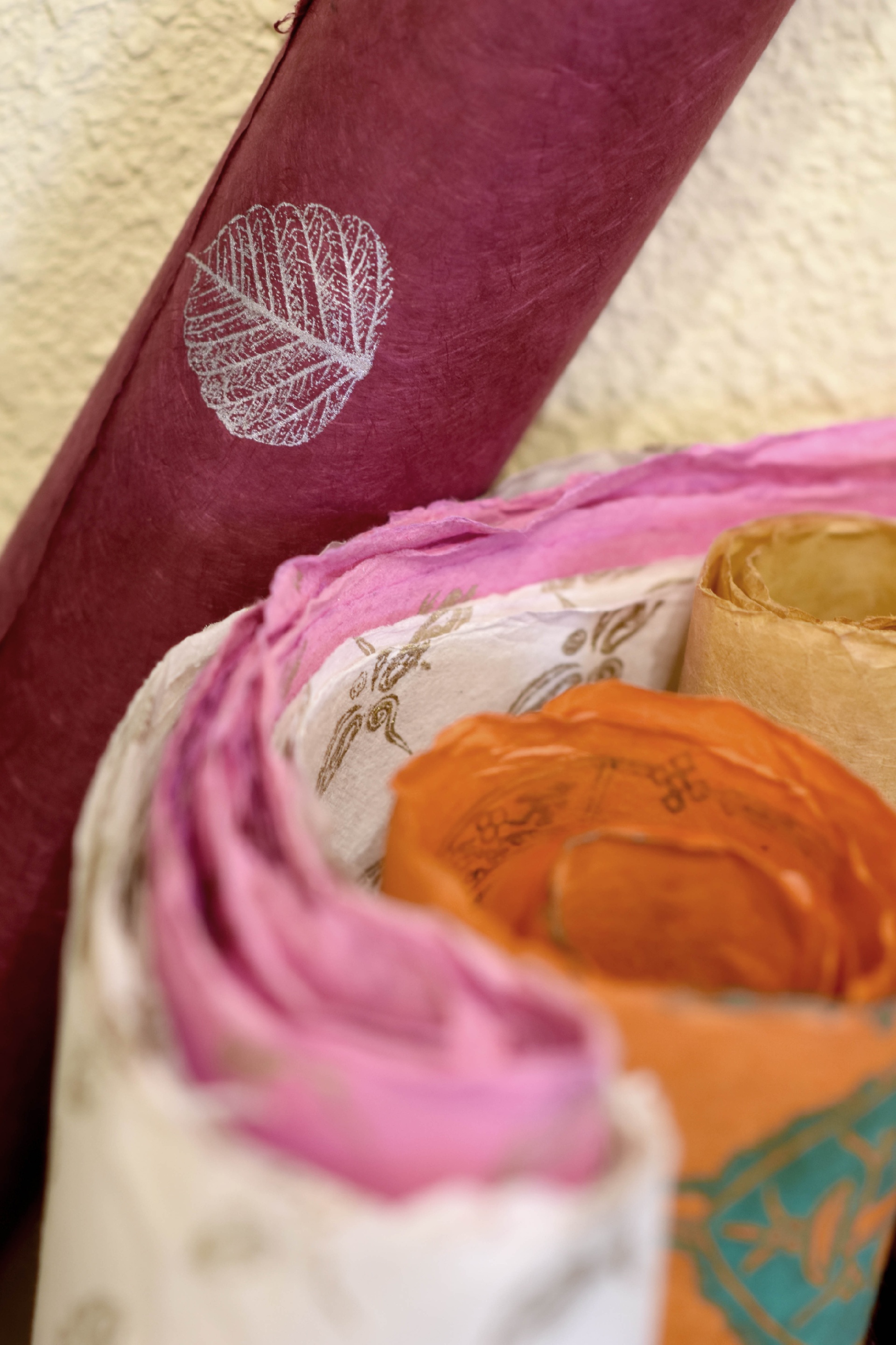 根敦群佩当代艺术画廊(三层咖啡店)