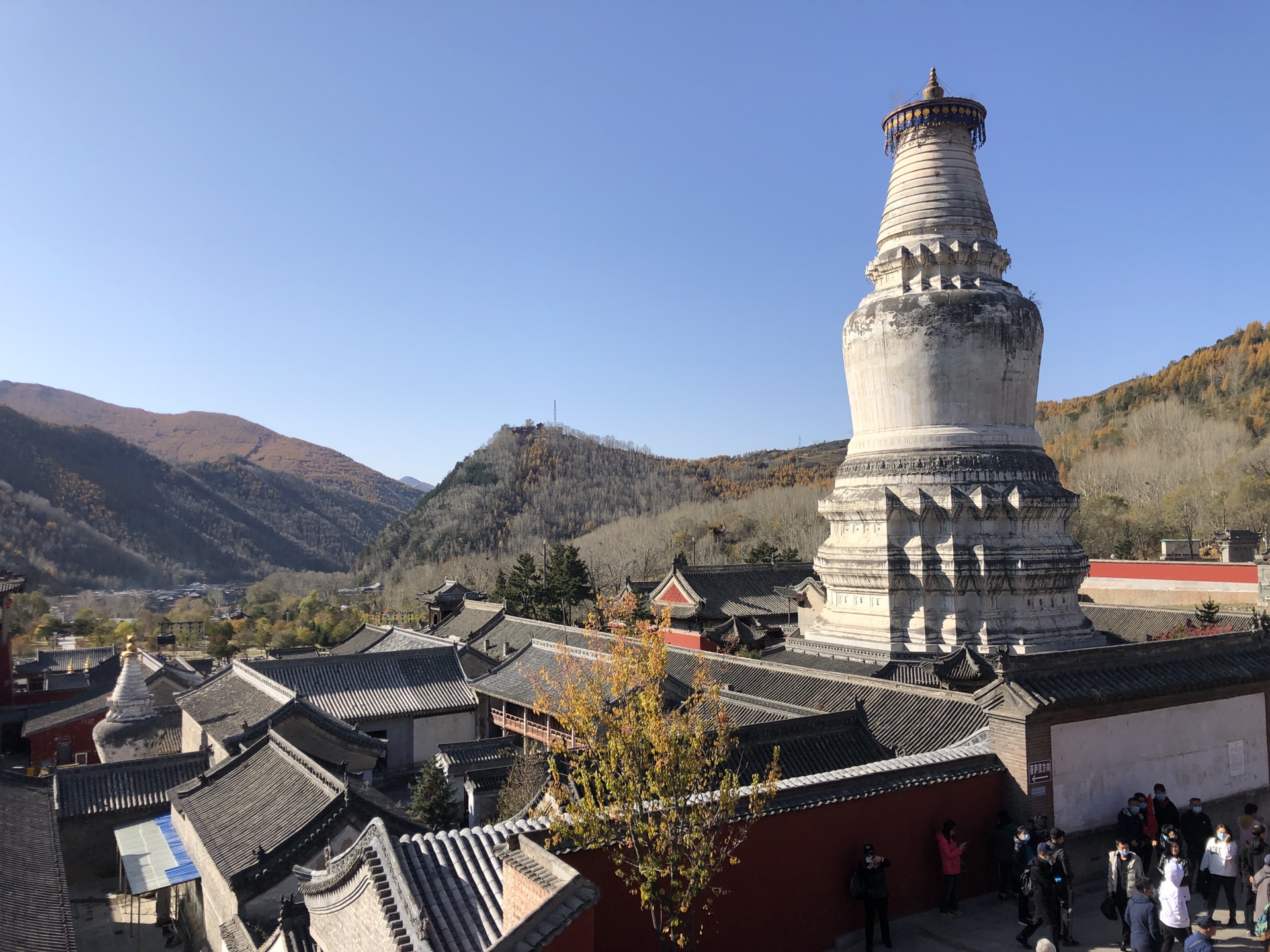 五台山旅游攻略必去景点(五台山旅游攻略必玩的景点)