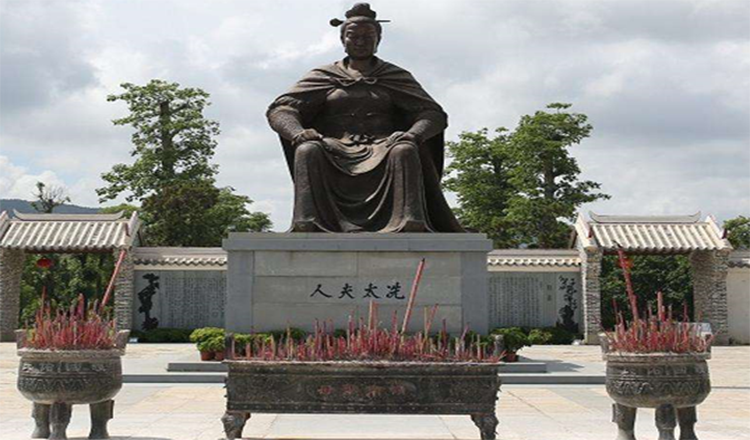 峡漂流或云端玻璃桥/冼太夫人故里/电白水鸭粥宴 海鲜盆菜宴/五一团期