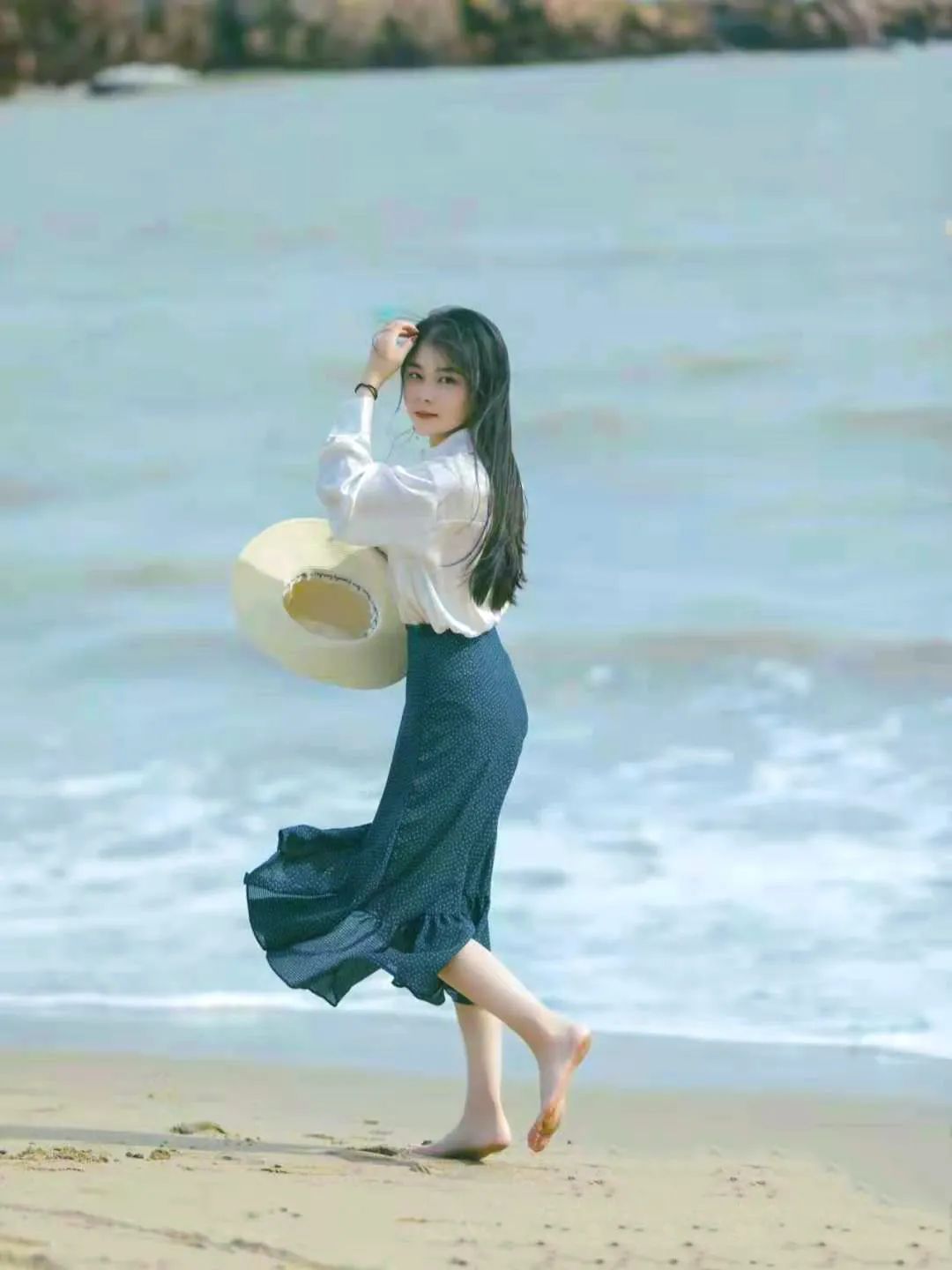 低头是沙,侧脸是景正视是她温柔的笑颜>> 小红书@阿七走吧,去洞头看海