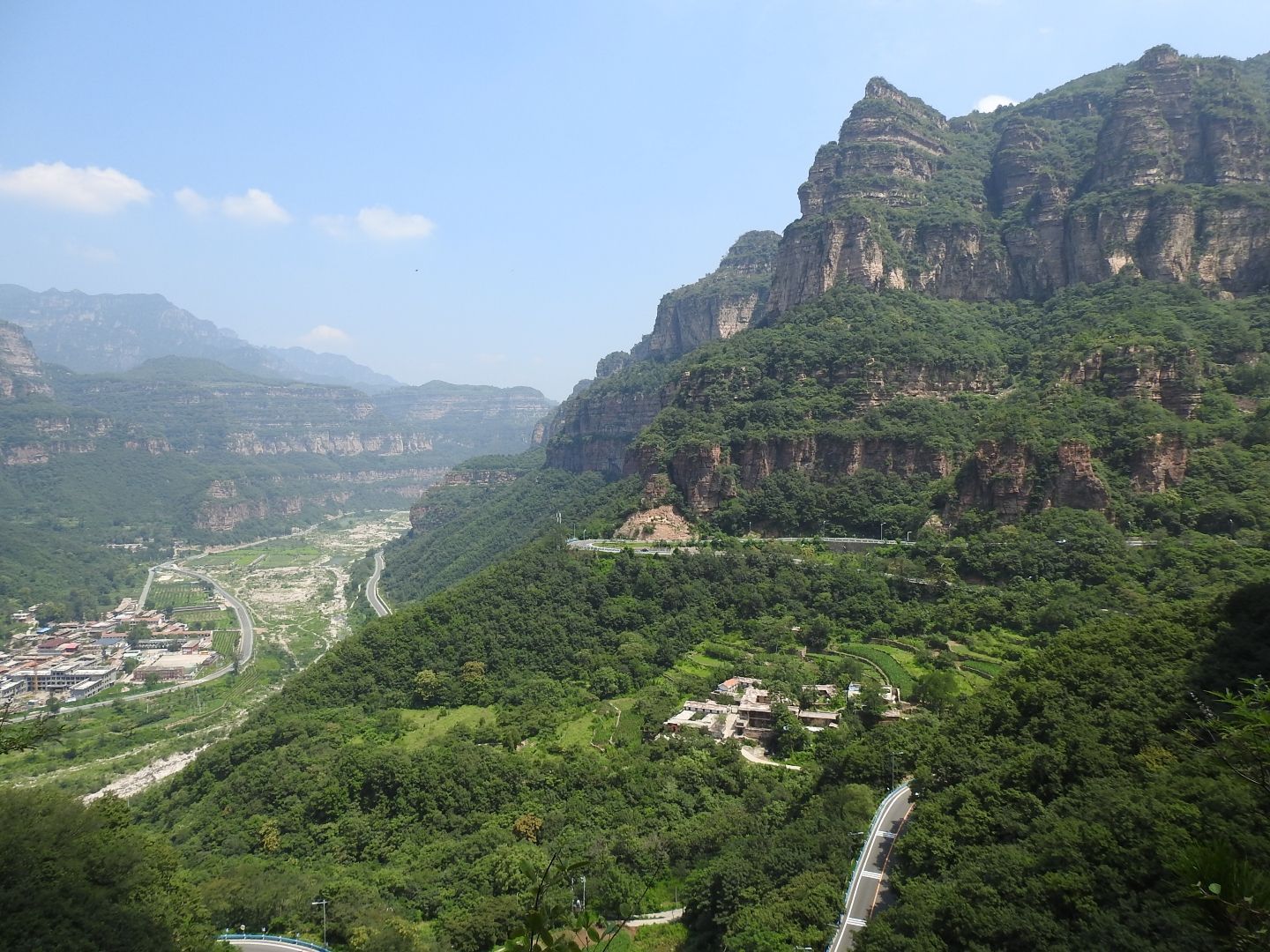 安阳景点-黄华山