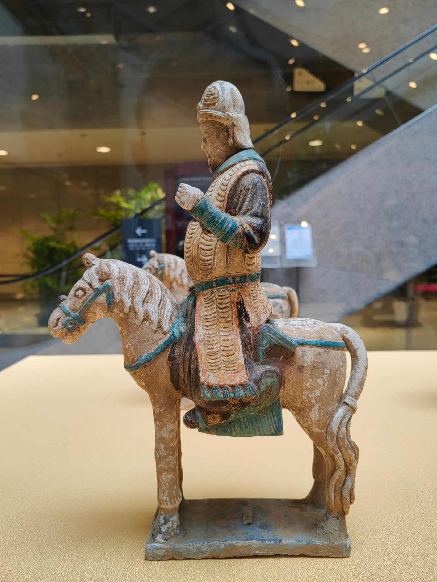 仪象万千明代彩色釉陶俑特展