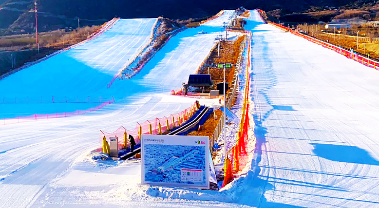 北京西山滑雪场雪道图片
