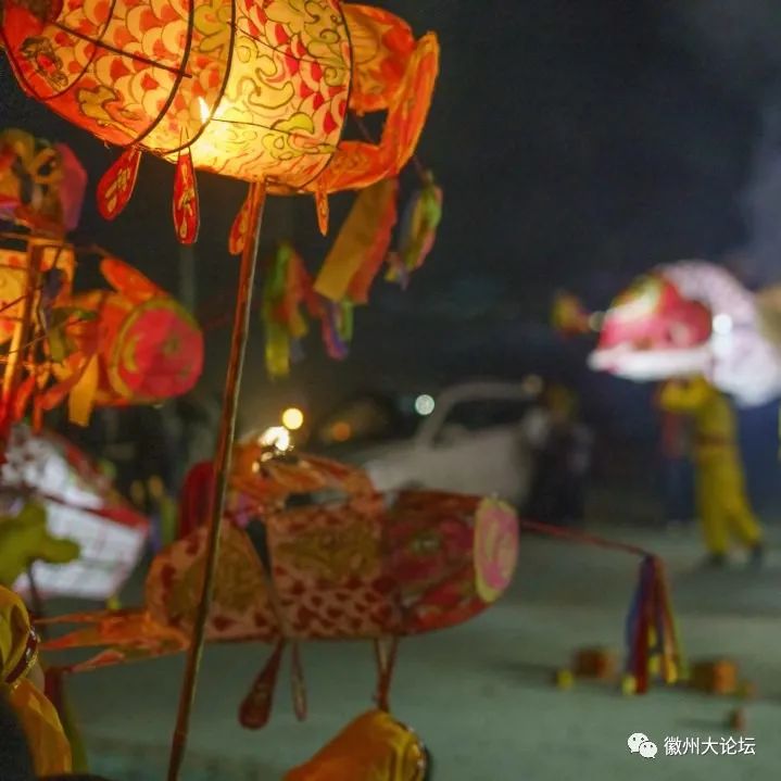 瞻淇鱼灯热热闹闹过虎年为你准备了一份新年贺礼文旅瞻淇绚烂光影灯光